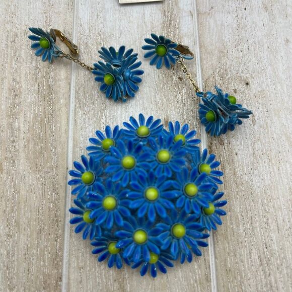 Vintage 1980s enamel floral brooch and earring set - Picture 1 of 8